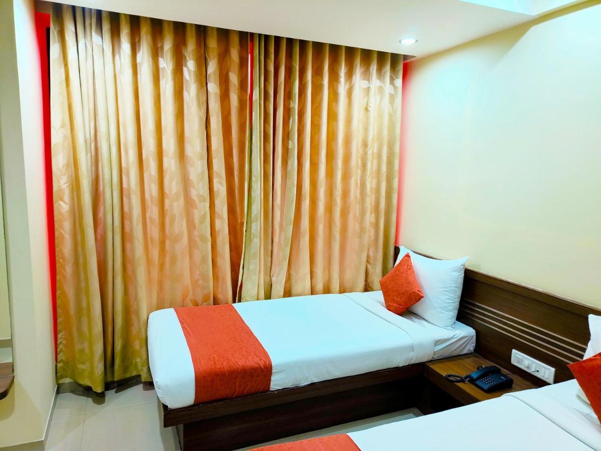 Sai Srushti By Neem Square Hotel Shirdi Ngoại thất bức ảnh