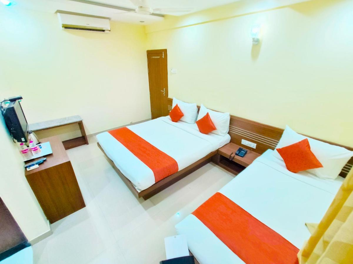 Sai Srushti By Neem Square Hotel Shirdi Ngoại thất bức ảnh