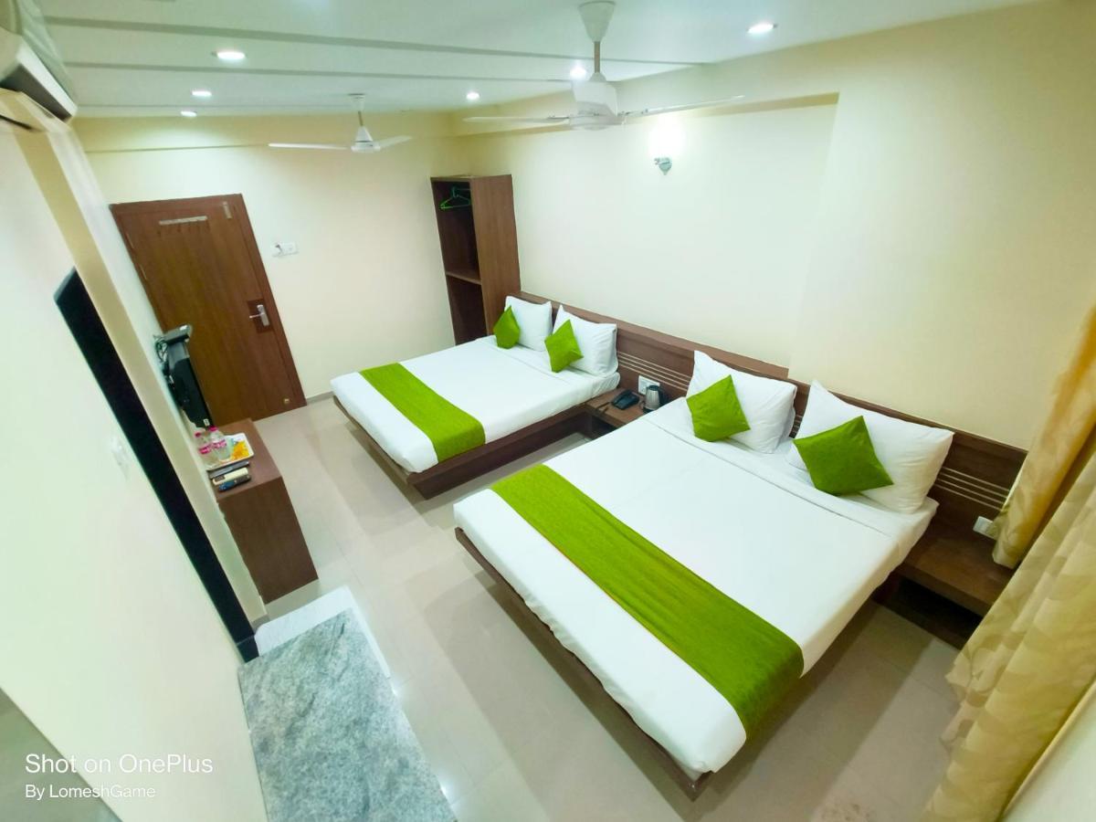Sai Srushti By Neem Square Hotel Shirdi Ngoại thất bức ảnh