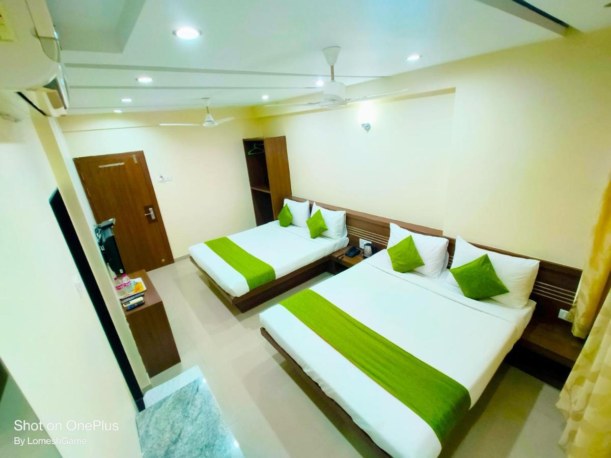 Sai Srushti By Neem Square Hotel Shirdi Ngoại thất bức ảnh
