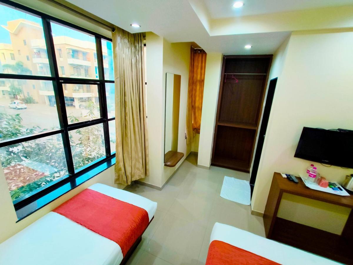 Sai Srushti By Neem Square Hotel Shirdi Ngoại thất bức ảnh