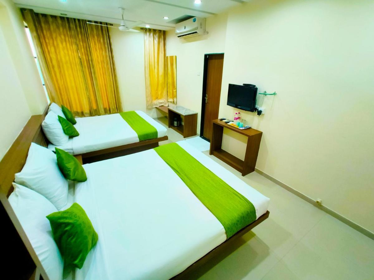 Sai Srushti By Neem Square Hotel Shirdi Ngoại thất bức ảnh