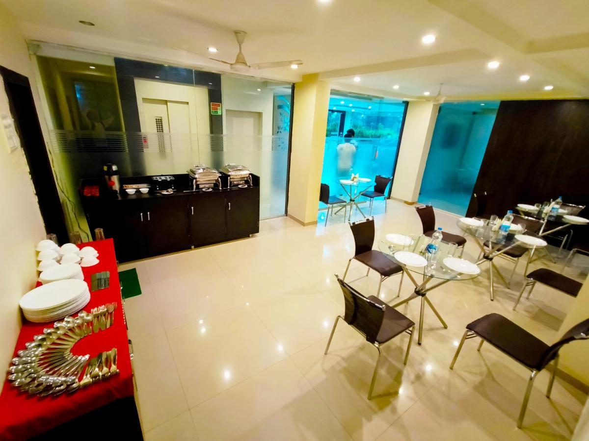 Sai Srushti By Neem Square Hotel Shirdi Ngoại thất bức ảnh