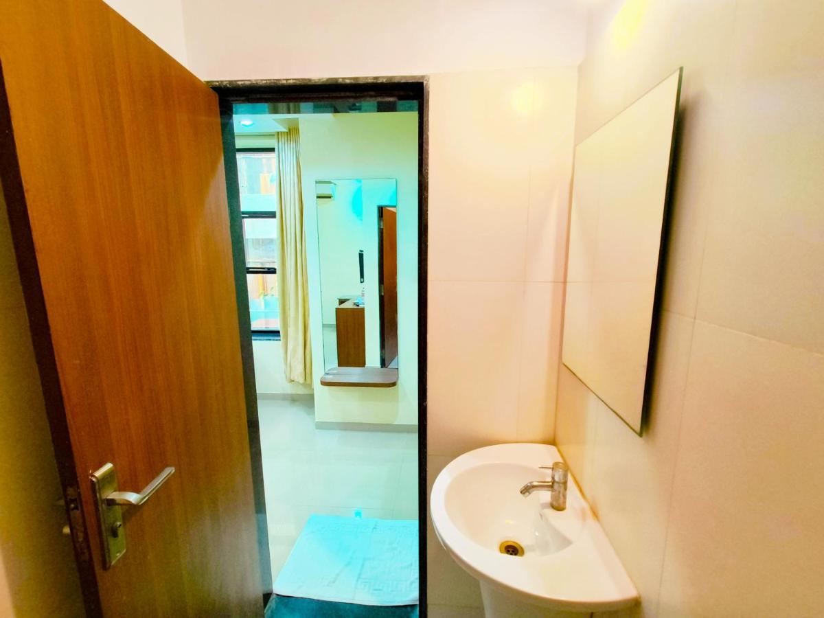 Sai Srushti By Neem Square Hotel Shirdi Ngoại thất bức ảnh